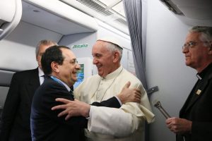 Sergio Rubin e Bergoglio, já como Papa: 30 anos de convivência (Foto: arquivo pessoal)
