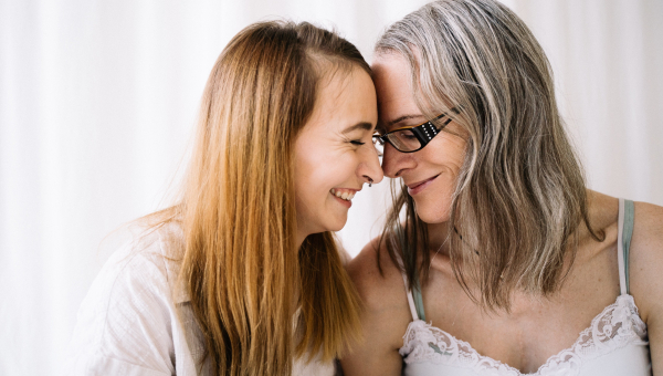 A solidão na velhice é uma das principais preocupações dos homossexuais (Foto: Pexels)