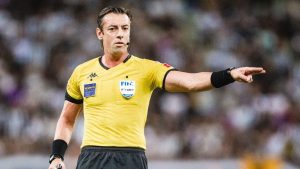 Raphael Claus, árbitro brasileiro: sem problemas na goleada inglesa (Foto: divulgação CBF)