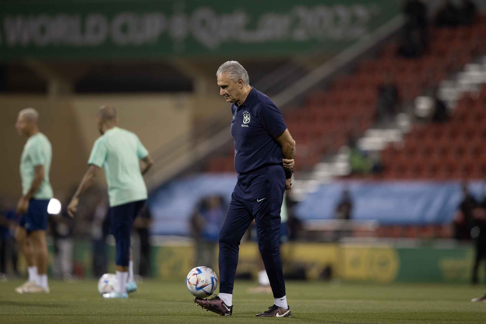 Brasil faz último treino antes do jogo contra Camarões. Veja as fotos: