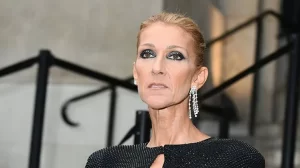 Celine, em foto que já mostra efeitos da síndrome que gera rigidez pelo corpo (Foto: capt. vídeo)