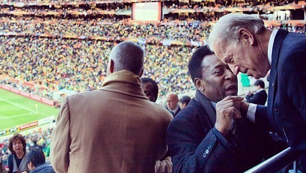 De Biden a Macron, presidentes prestam homenagem a Pelé