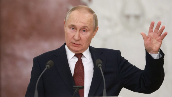 Putin tenta demonizar Ucrânia com pedido de cessar-fogo para natal ortodoxo
