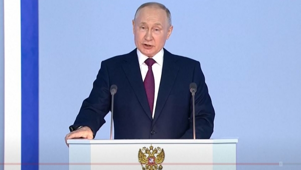 Putin acusa OTAN e EUA de alimentarem a guerra para destruir a Rússia