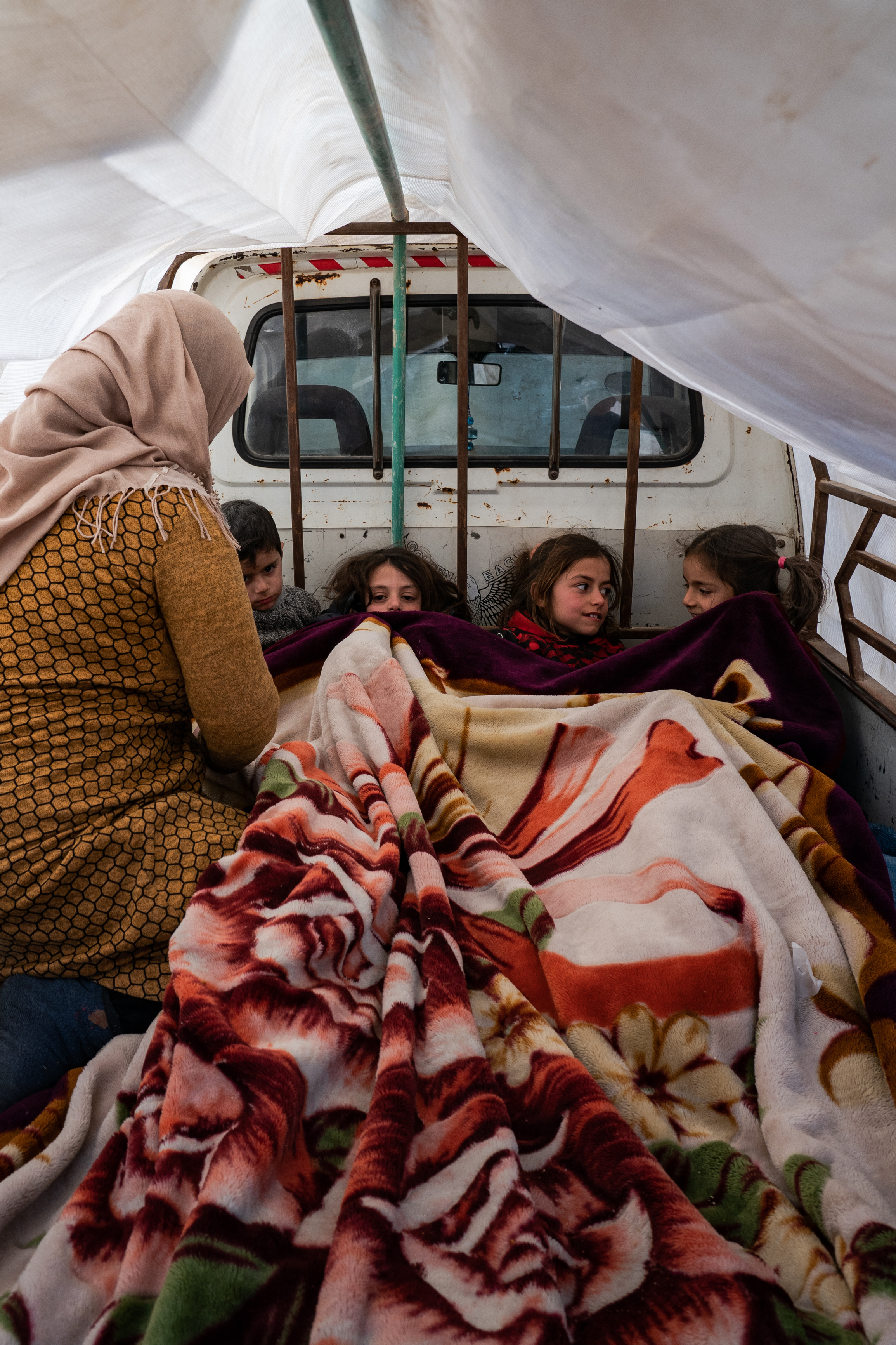'Eu só quero minha mãe': Síria e Turquia lutam para cuidar de órfãos