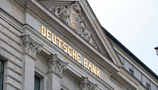 Ações do Deutsche Bank despencam em novo surto de estresse