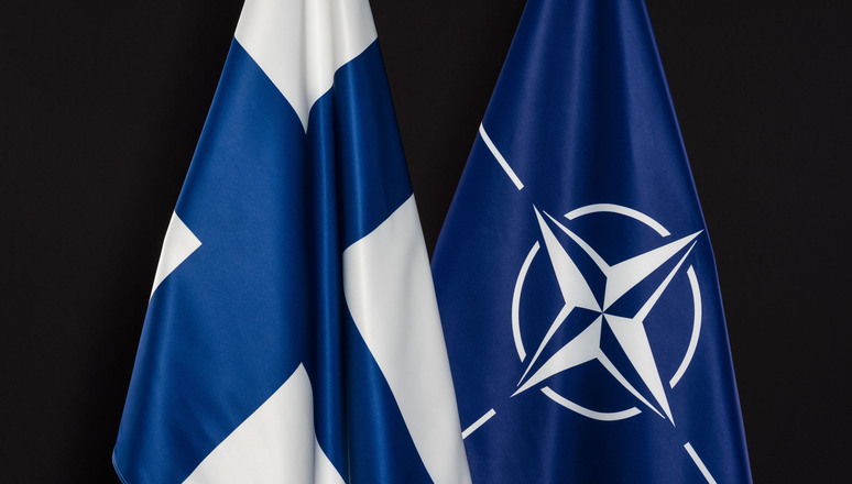 Finlândia integra-se à OTAN no processo de adesão mais rápido da aliança