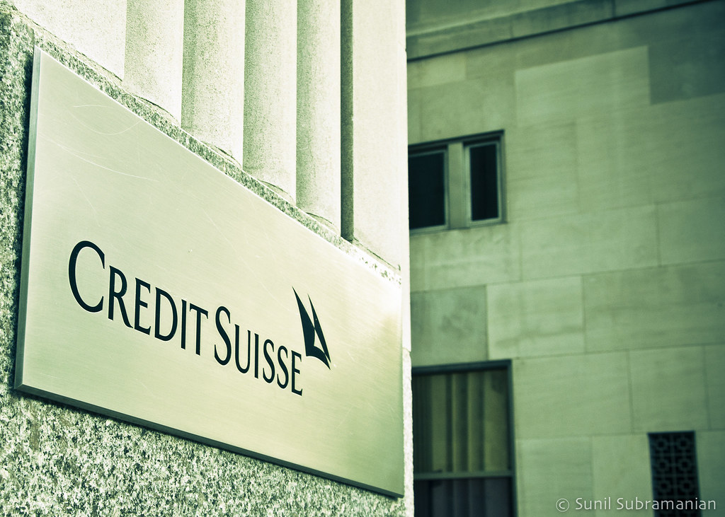 Com medo de calote, investidores retiram US$ 68 bilhões do Credit Suisse
