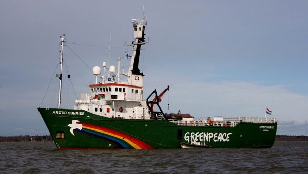 Rússia criminaliza o trabalho do Greenpeace e ONG deixa o país